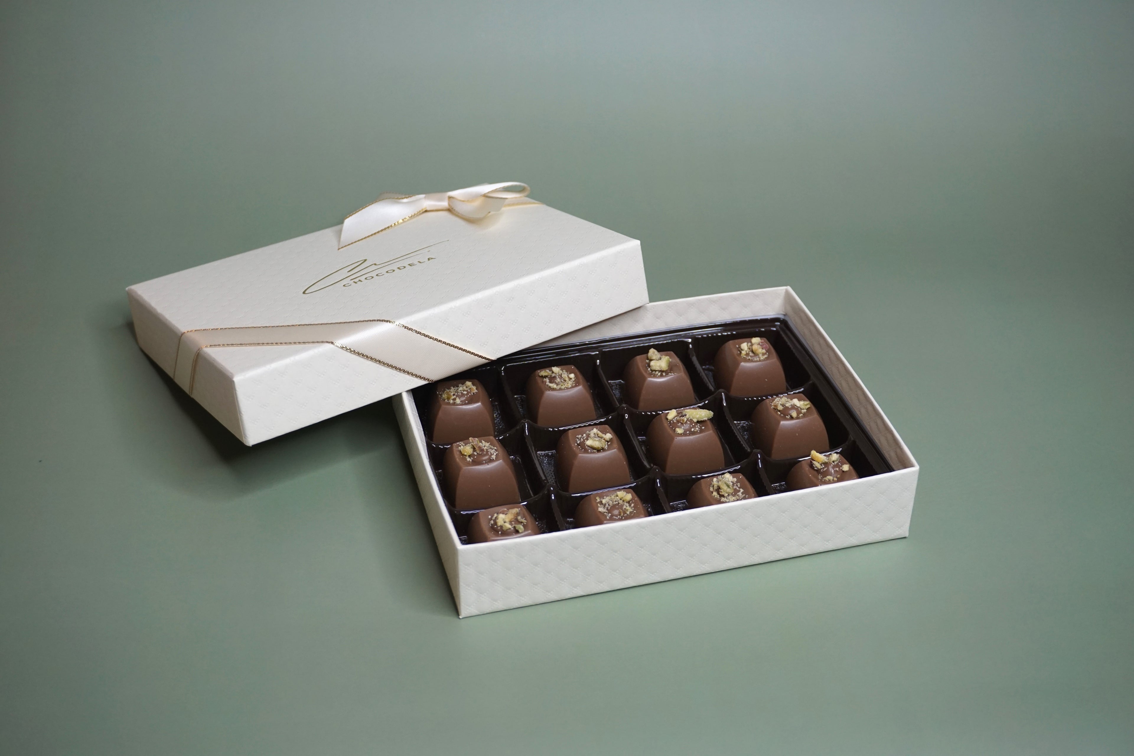 Dubai Bonbons 12 piece